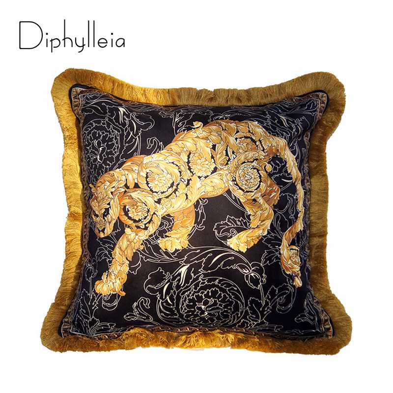 Diphylleia New arrival luxury retro abstract painting leopard printed black gold tassel cushion cover sofa square pillow case
Diphylleia New arrival luxury retro abstract painting leopard printed black gold tassel cushion cover sofa square pillow case