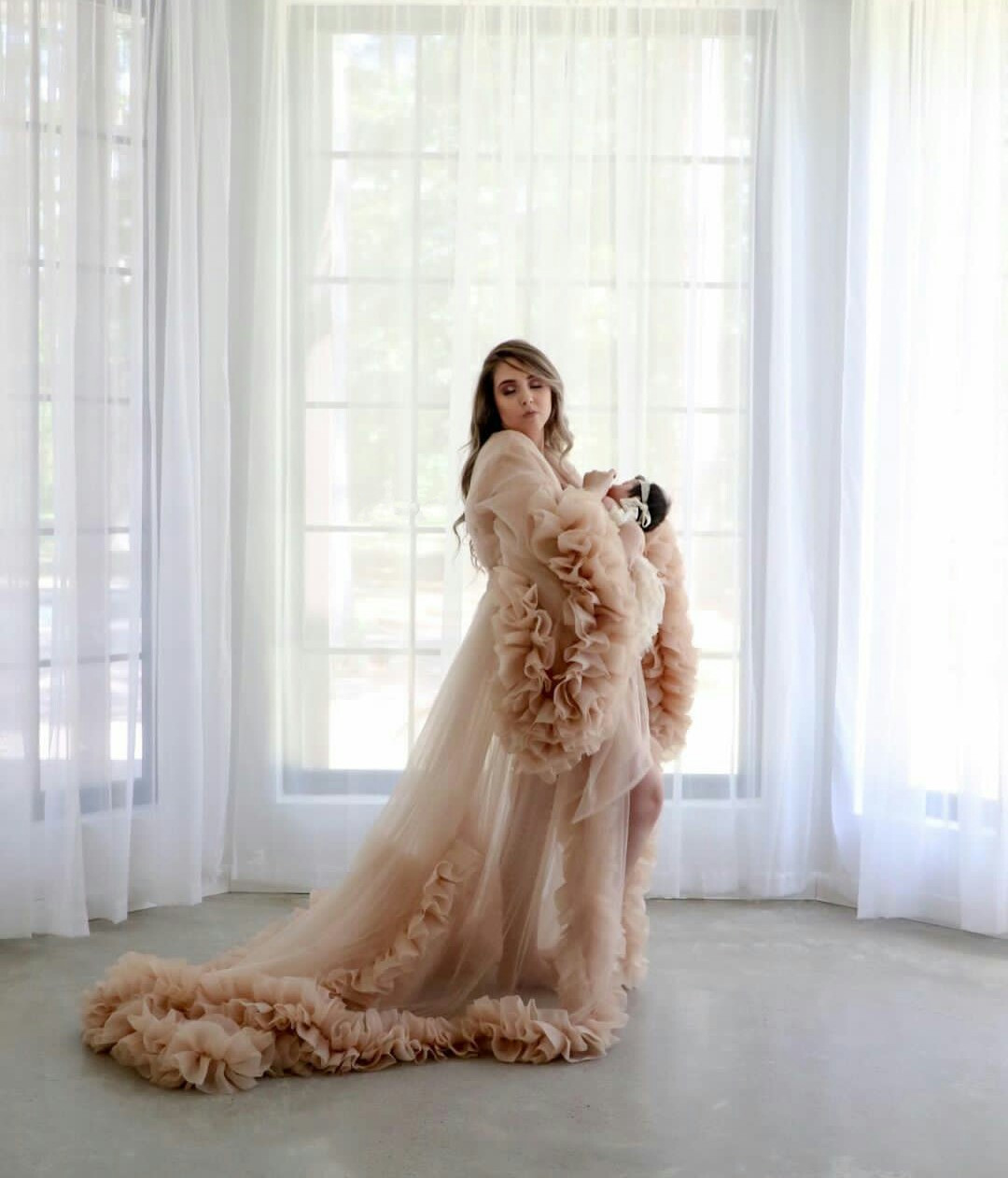 Luxury Maternity Sleepwear Ruffles Pregancy Women Gowns for Photoshoot Boudoir Lingerie Champagne Bathrobe Nightwear Babydoll Robe