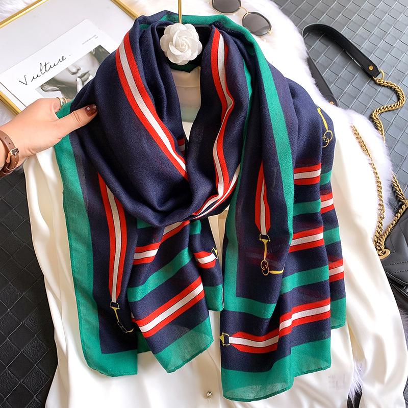 2020 autumn and winter new warm women's chain cotton and linen long fashion spring autumn thin gauze beach towel
2020 autumn and winter new warm women's chain cotton and linen long fashion spring autumn thin gauze beach towel