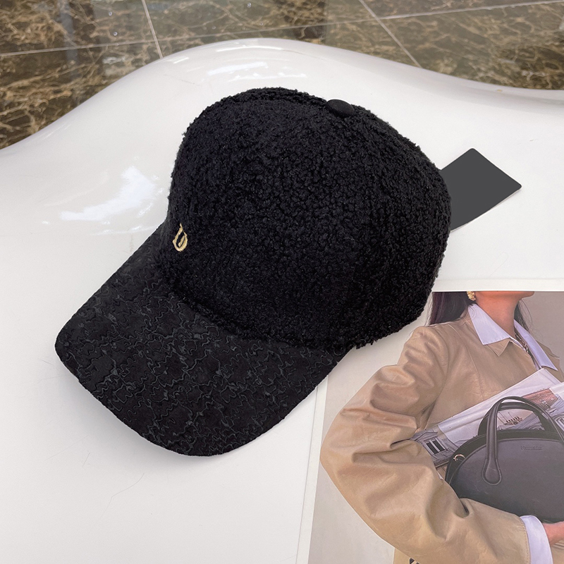 Designers Hats Luxurys Baseball Cap Men's Women's Winter Hat New Sport Caps Simple shading warm Lamb hair adjustable high quality good, Blue;gray
Designers Hats Luxurys Baseball Cap Men's Women's Winter Hat New Sport Caps Simple shading warm Lamb hair adjustable high quality good, Blue;gray