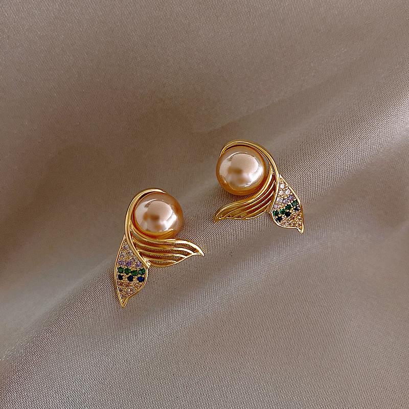 Earrings 2021 Trend French Romantic Beauty Fishtail Pearl Zircon Unusual Earrings Fashion Women Jewelry Classic Party Earring
Earrings 2021 Trend French Romantic Beauty Fishtail Pearl Zircon Unusual Earrings Fashion Women Jewelry Classic Party Earring
