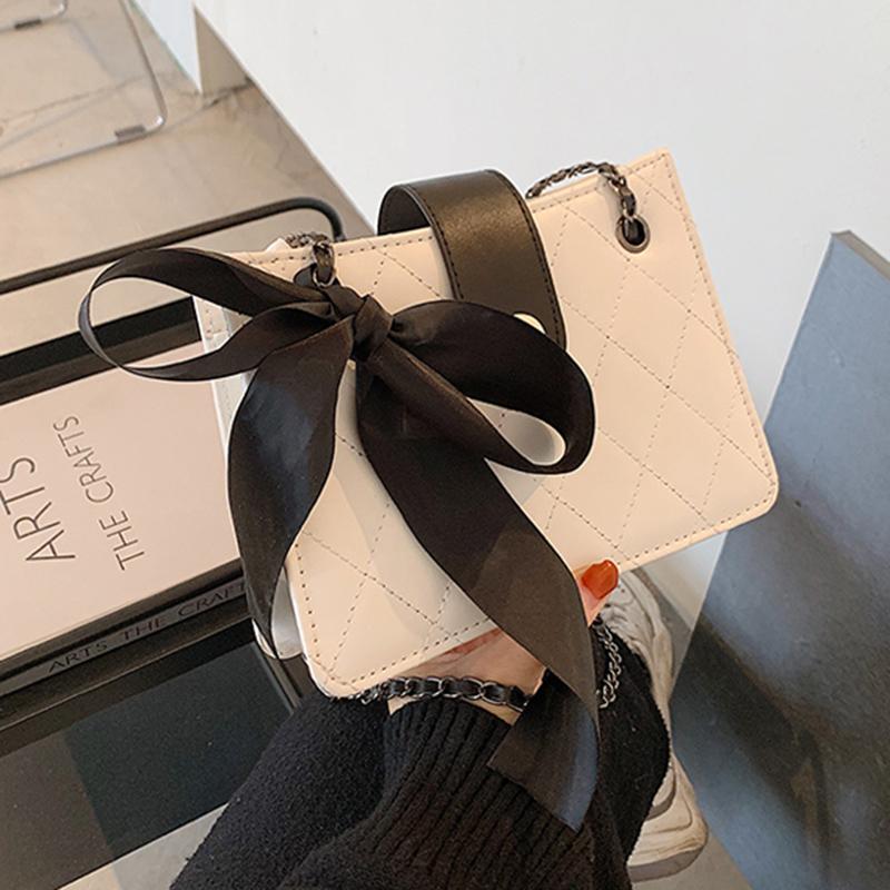 Design Tote Bags Women Shoulder Bag Lady Shopping Tote Metal Chains Handbag Female Leather Bowknot Square Prom Bags, Black
Design Tote Bags Women Shoulder Bag Lady Shopping Tote Metal Chains Handbag Female Leather Bowknot Square Prom Bags, Black