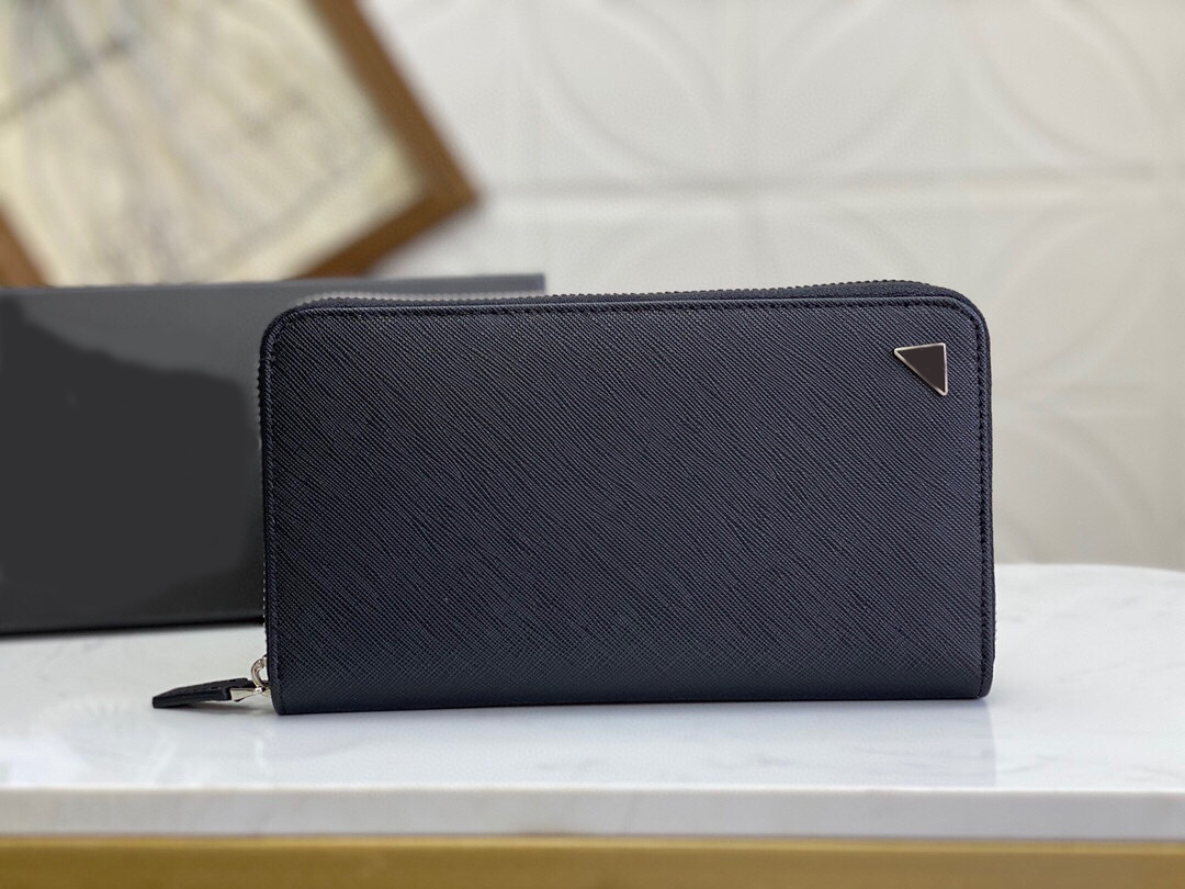 Mens and Women's Wallets Card Holder Pillow Shape Cowhide High Quality Fashion Business prad Style with Pockets long wallet with Gift Box, I need see other product
Mens and Women's Wallets Card Holder Pillow Shape Cowhide High Quality Fashion Business prad Style with Pockets long wallet with Gift Box, I need see other product