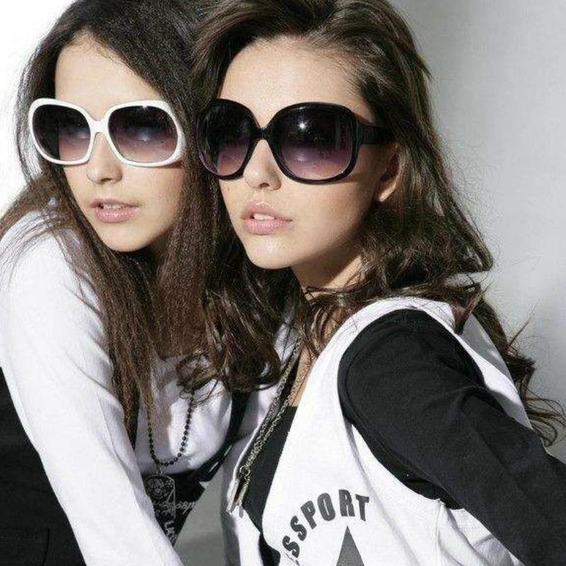 Women Fashion Oversized Sun oval glasses white Retro Women Sunglasses driving glasses vintage sunglasses UV L1155
Women Fashion Oversized Sun oval glasses white Retro Women Sunglasses driving glasses vintage sunglasses UV L1155
