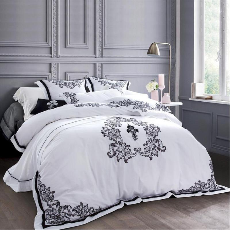 Luxury White Embroidered Bedclothes Egypt Cotton Bed Set 5 Star Hotel Bedding Set Queen King Size Princess duvet cover bed sheet1
Luxury White Embroidered Bedclothes Egypt Cotton Bed Set 5 Star Hotel Bedding Set Queen King Size Princess duvet cover bed sheet1