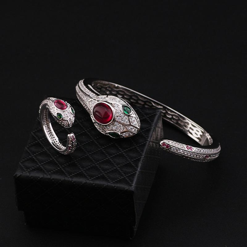 Snake Head Bangle Designer Animal Gem Open Bracelets Bangle Men Female Party Jewelry
Snake Head Bangle Designer Animal Gem Open Bracelets Bangle Men Female Party Jewelry