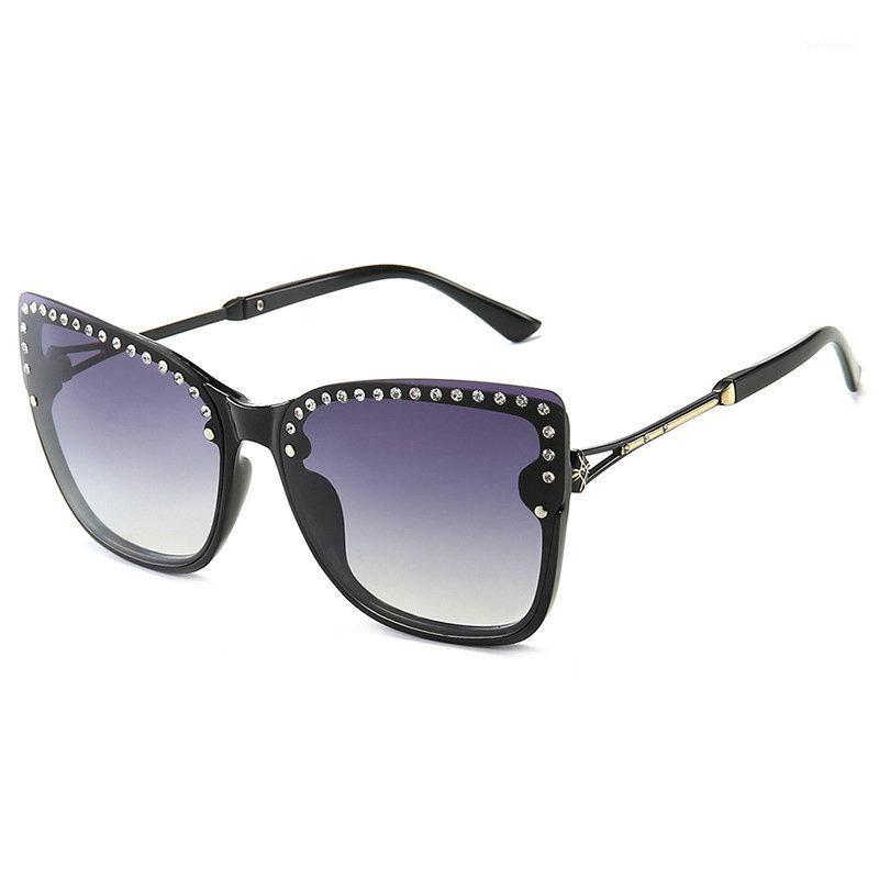 MINCL 2020 Sunglasses Women Small size Candy Pink yellow Rhinestone Sun gasses Vintage Rimless Shades for women With box NX1
MINCL 2020 Sunglasses Women Small size Candy Pink yellow Rhinestone Sun gasses Vintage Rimless Shades for women With box NX1