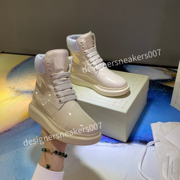 DG the Woman fashion platform shoes men women running shoe skateboard utility mens trainers sports sneakers scarpe chaussures yn201120, 19
DG the Woman fashion platform shoes men women running shoe skateboard utility mens trainers sports sneakers scarpe chaussures yn201120, 19