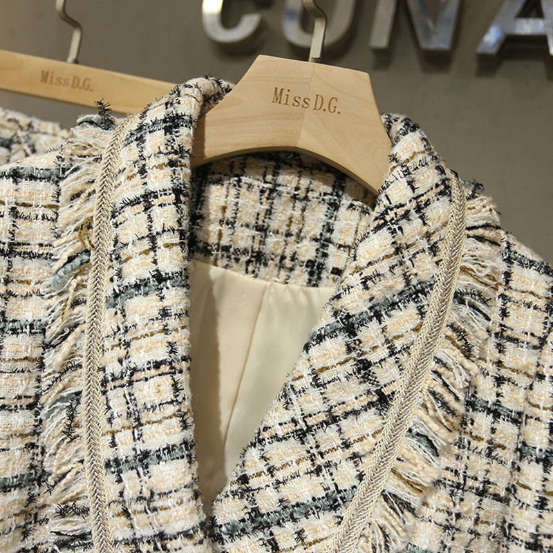 BLLOCUE Tweed Suit Set Winter Women Gold Double-breasted Short Jacket Coat+Tassel Mini Skirt Suit Wool 2PCS Clothing Set 201027