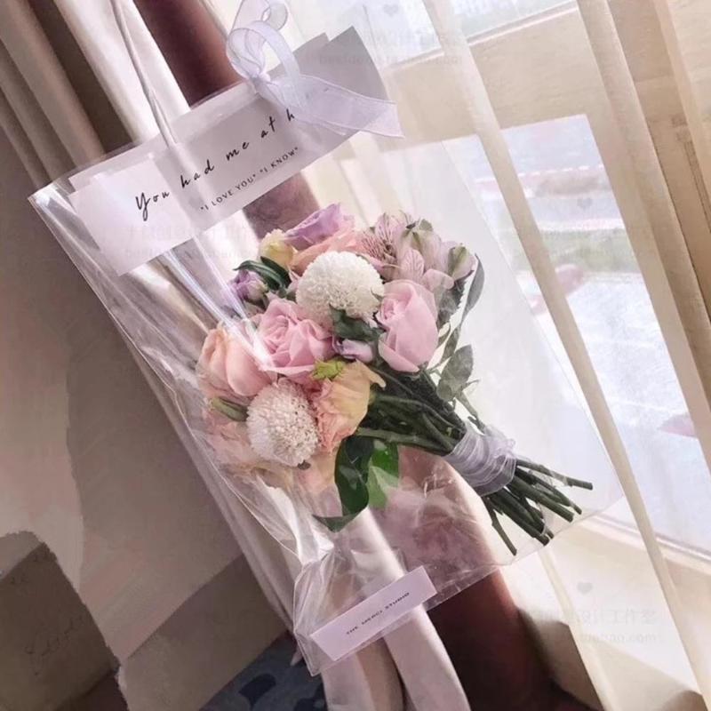 10pcs/Lot Pvc Waterproof Tote Clear Flower Bag Florist Decoration Bouquet Portable Transparent Collocation Packaging Handbag
10pcs/Lot Pvc Waterproof Tote Clear Flower Bag Florist Decoration Bouquet Portable Transparent Collocation Packaging Handbag