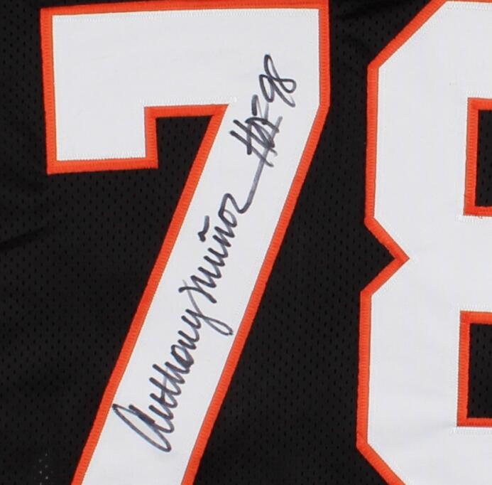 Anthony Munoz high Career Stats Hall Of Fame collection Signed signatured Autographed out door / in door Jersey shirtss shirts, As photo
Anthony Munoz high Career Stats Hall Of Fame collection Signed signatured Autographed out door / in door Jersey shirtss shirts, As photo