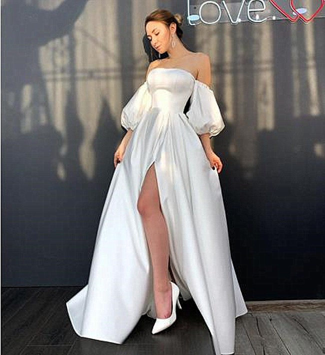 Simple Satin Wedding Dresses Thigh Side Split 2021 Long Puff Sleeve Charming Robe De Mariee Elegant Off Shoulder Bride Dress Bridal Gowns