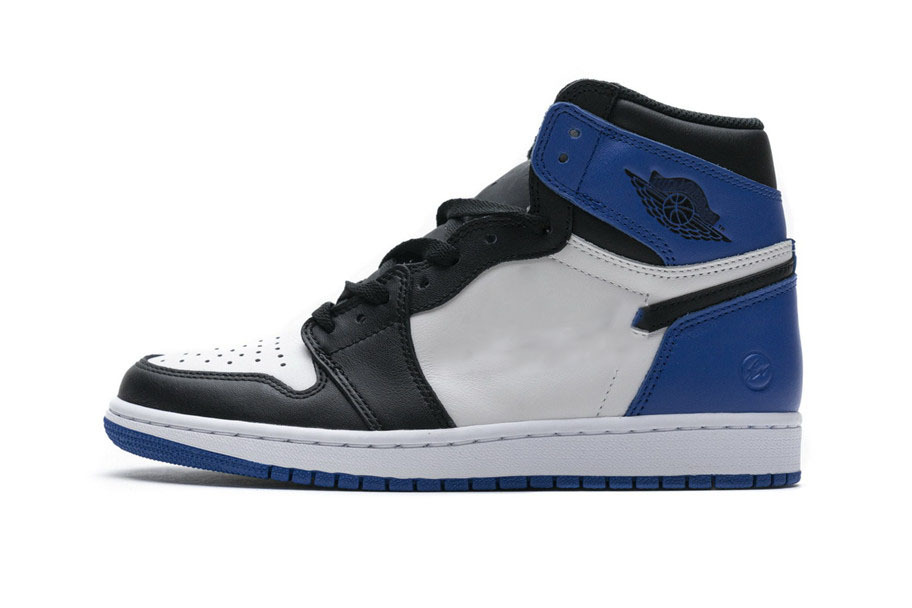2021 Newest Authentic 1 High OG x Fragment Design White Sport Royal Black 1S Men Outdoor Shoes Sports Sneakers With Original box 716371-040
2021 Newest Authentic 1 High OG x Fragment Design White Sport Royal Black 1S Men Outdoor Shoes Sports Sneakers With Original box 716371-040