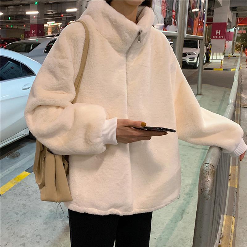 Lucyever Sweet Stand Collar Pink Faux Fur Coat Women 2020 Winter Warm Casual Furry Jackets Woman Simple All-match Plush Outwear, White
Lucyever Sweet Stand Collar Pink Faux Fur Coat Women 2020 Winter Warm Casual Furry Jackets Woman Simple All-match Plush Outwear, White