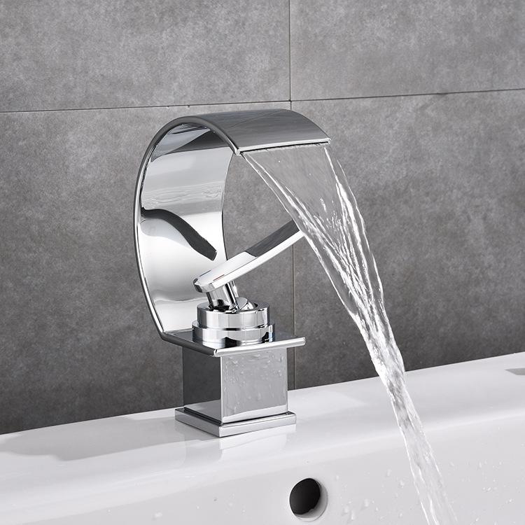 Bathroom Basin Faucet Sink Faucet Torneira Black Chrome Waterfall Tap Single Handle Hot Cold torneira banheiro
Bathroom Basin Faucet Sink Faucet Torneira Black Chrome Waterfall Tap Single Handle Hot Cold torneira banheiro