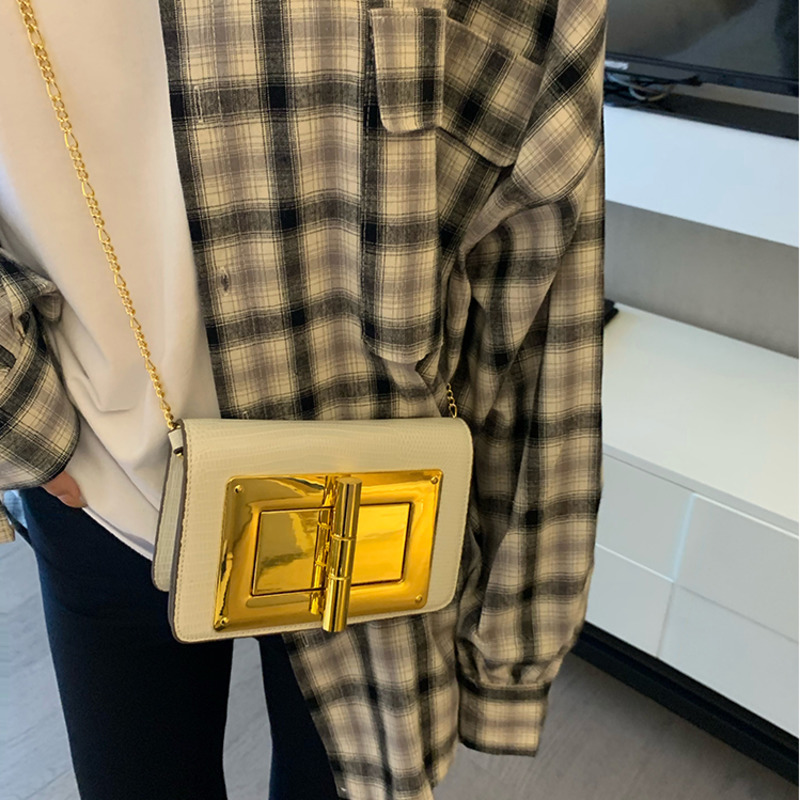Lizard Pattern Small Square Bag Women 2020 New Fashion Handbag Shoulder Crossbody Armpit Chain Bag Personality A562 C0125, Gray
Lizard Pattern Small Square Bag Women 2020 New Fashion Handbag Shoulder Crossbody Armpit Chain Bag Personality A562 C0125, Gray