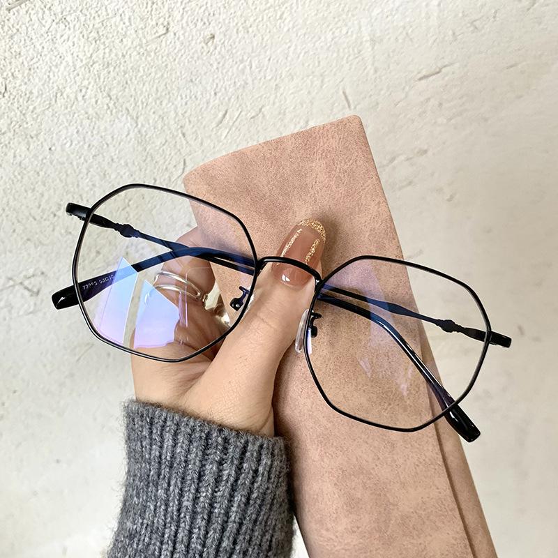 Fashion Sunglasses Frames NO Diopter Round Transparent Glasses Black Eyeglasses Computer Goggles Anti Blue Light Women's Plain
Fashion Sunglasses Frames NO Diopter Round Transparent Glasses Black Eyeglasses Computer Goggles Anti Blue Light Women's Plain