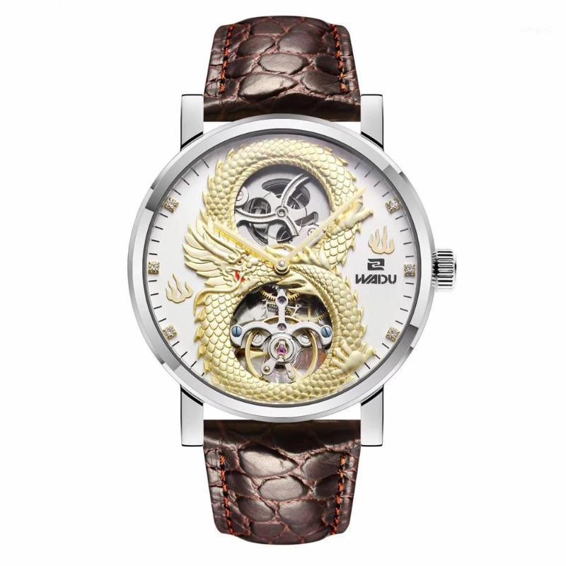 Wristwatches 3 Style Amazing Carving Dragon Tourbillon Automatic Mechanical Mens Watch Hollow Technology Wrist 43mm1, 03
Wristwatches 3 Style Amazing Carving Dragon Tourbillon Automatic Mechanical Mens Watch Hollow Technology Wrist 43mm1, 03