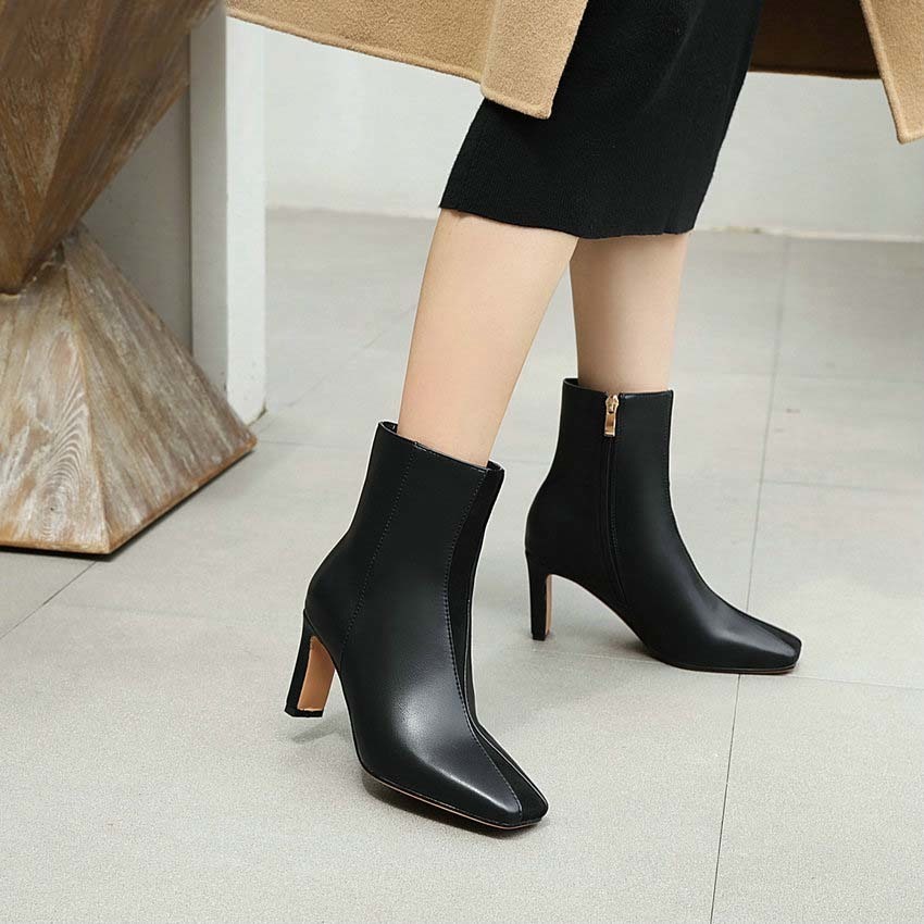 Was 2021 classic zipper high plutonium heels leather ankle female platform square foot boots size 34-43, Black-pu.
Was 2021 classic zipper high plutonium heels leather ankle female platform square foot boots size 34-43, Black-pu.