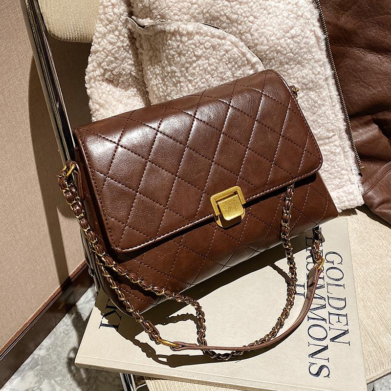 Niche Design High-end Handbags 2021 New Fashion Chain Crossbody HOT Shoulder Square Bag Underarm Bag Dual-use Width: 28cm, Black
Niche Design High-end Handbags 2021 New Fashion Chain Crossbody HOT Shoulder Square Bag Underarm Bag Dual-use Width: 28cm, Black