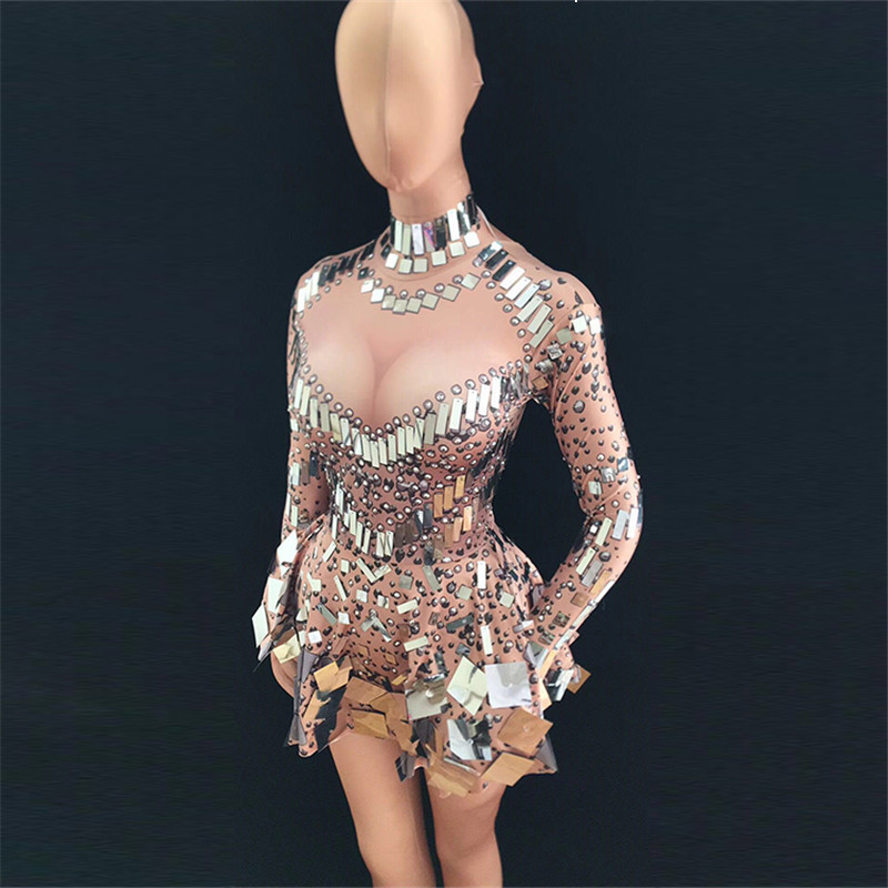 2021 New Stage Attire Ladies'nightclub Sexy Singing Dj Ds Dancer Gogo Performance Clothes Great Sequins Dressed DEEH, Beige
2021 New Stage Attire Ladies'nightclub Sexy Singing Dj Ds Dancer Gogo Performance Clothes Great Sequins Dressed DEEH, Beige