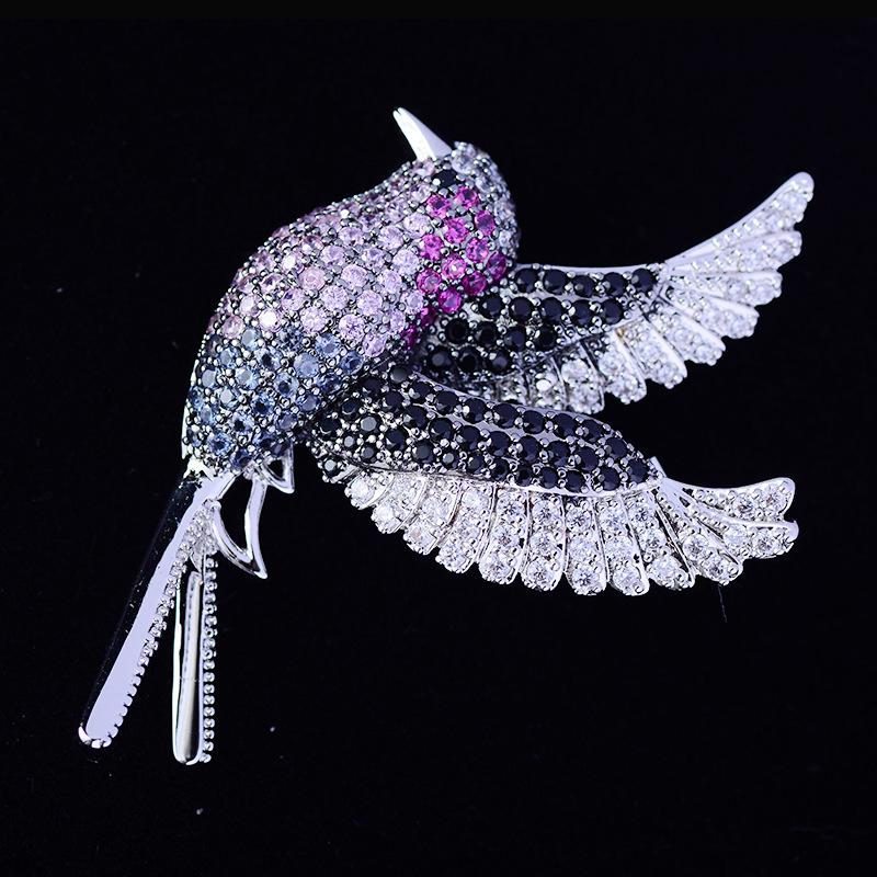New Cute Flying Bird Zircon Brooch Colorful Crystal Animal Brooches Pins for Women Wedding Vintage Jewelry broche femme bijoux
New Cute Flying Bird Zircon Brooch Colorful Crystal Animal Brooches Pins for Women Wedding Vintage Jewelry broche femme bijoux