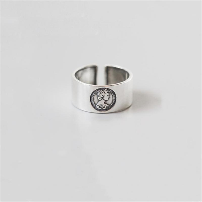 Punk Wide Tibetan Silver Engraved Rings Vintage Dollar Coin Queen Face Portrait Adjustable Rings Women Statement Jewelry KJZ0391
Punk Wide Tibetan Silver Engraved Rings Vintage Dollar Coin Queen Face Portrait Adjustable Rings Women Statement Jewelry KJZ0391