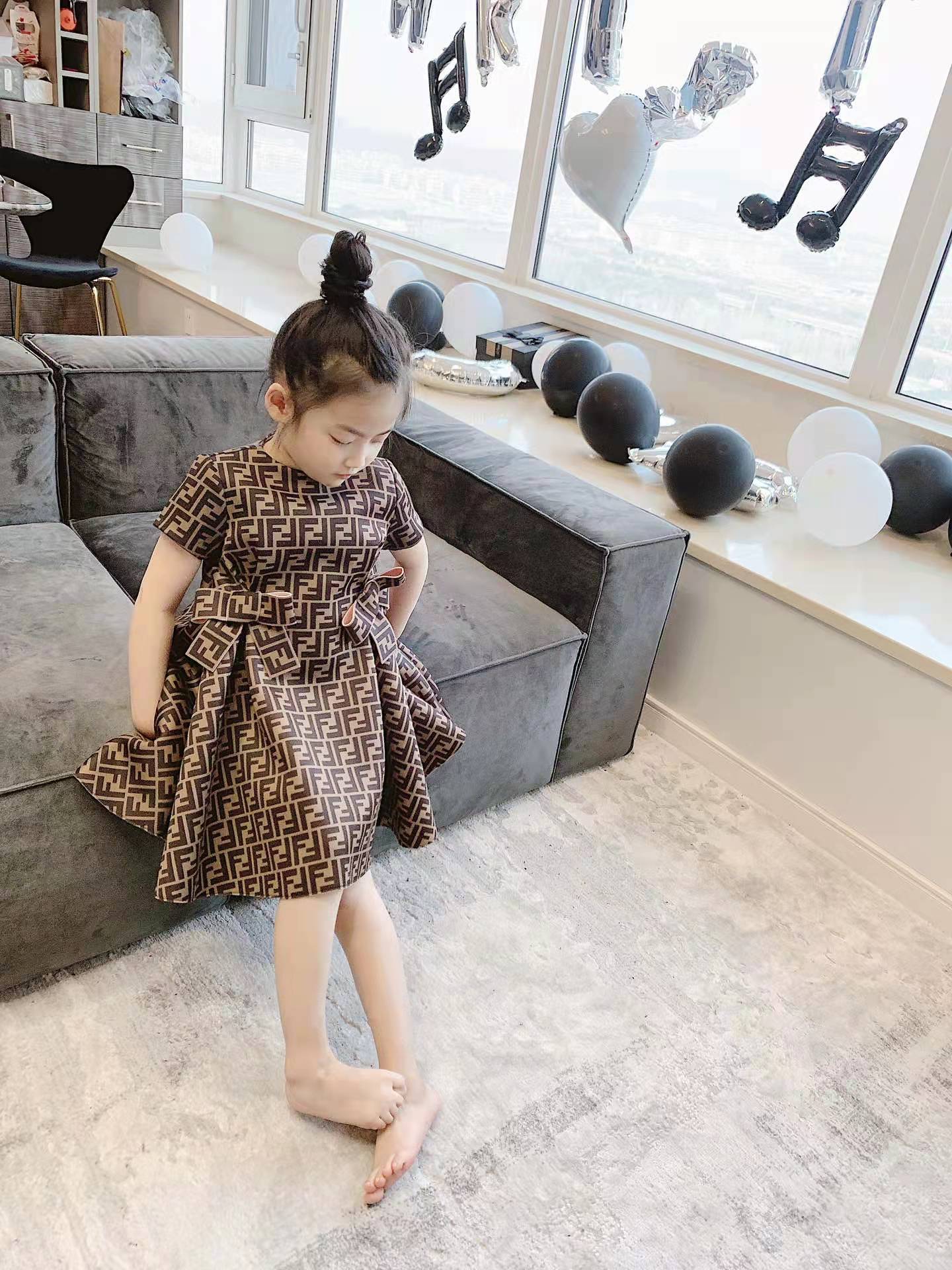 brown girl flower dress short sleeve baby girls designer fashion princess dresses 90-160 cm toddler kid clothe sets
brown girl flower dress short sleeve baby girls designer fashion princess dresses 90-160 cm toddler kid clothe sets