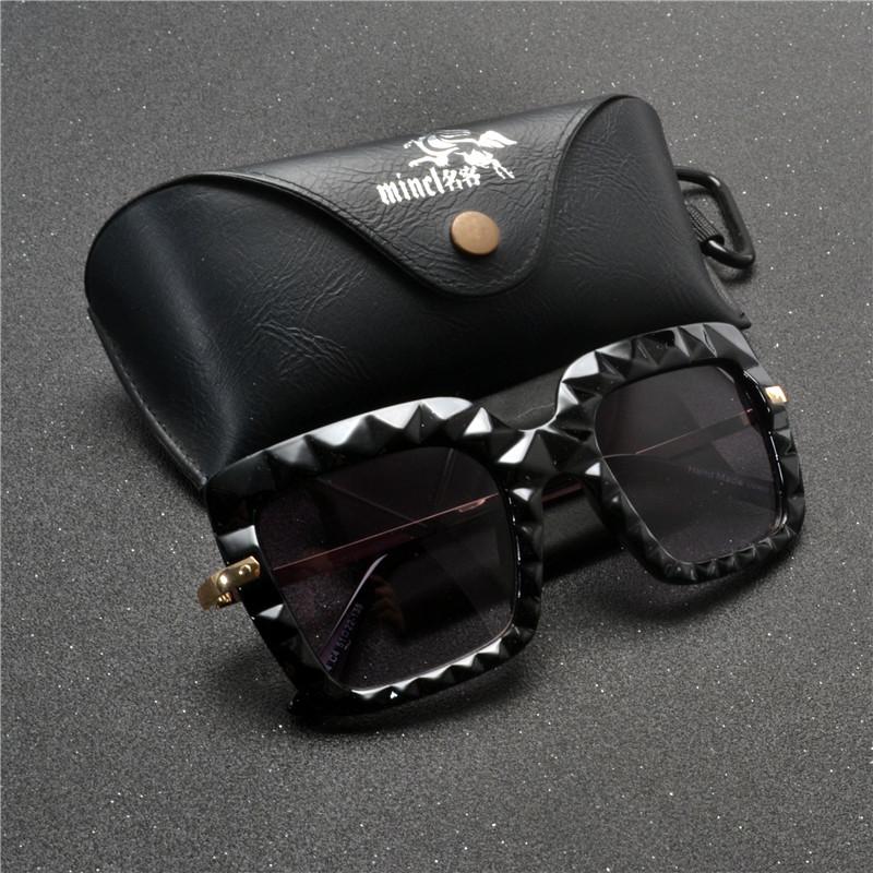 Sunglasses Women Brand Designer Plus Sun Glasses Fashion Luxury Decoration Classic Eyewear Unisex UV400 FML
Sunglasses Women Brand Designer Plus Sun Glasses Fashion Luxury Decoration Classic Eyewear Unisex UV400 FML