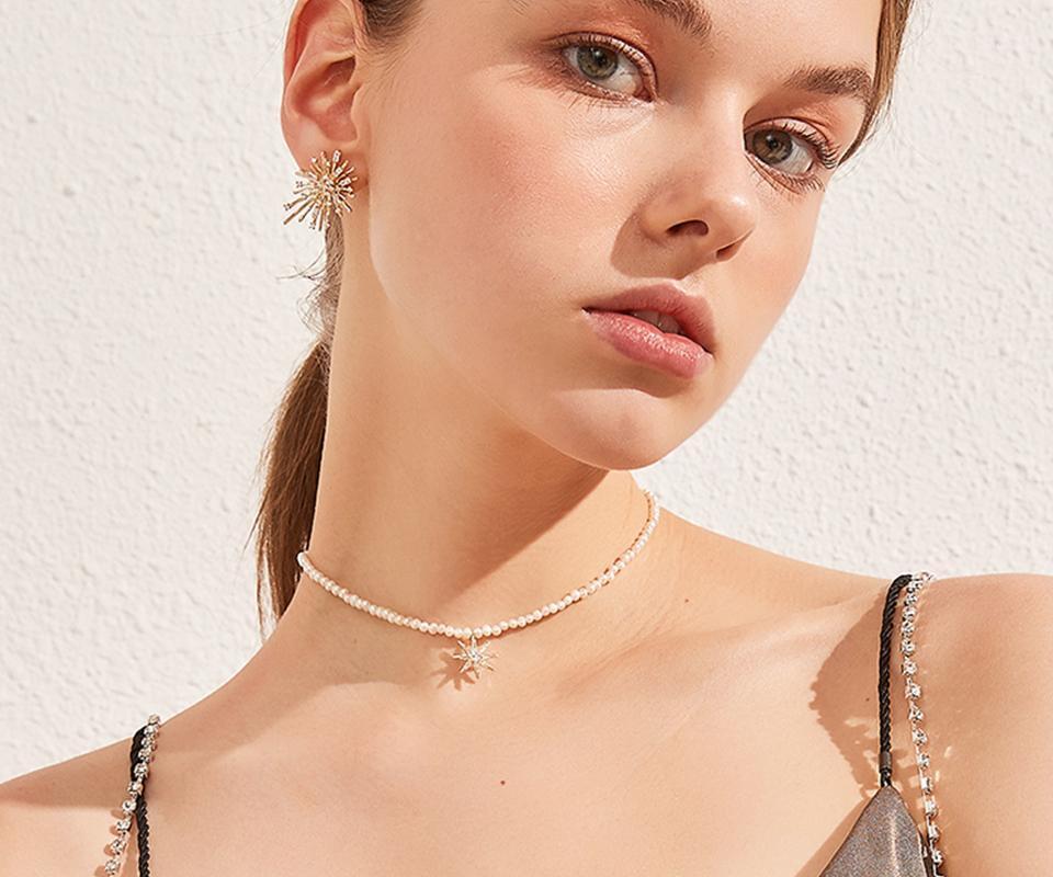 Yhpup New Fashion Copper Bling Cubic Zirconia Stud Earrings Luxury Temperament Pendants S925 Jewelry for Female Party Gift 20201
Yhpup New Fashion Copper Bling Cubic Zirconia Stud Earrings Luxury Temperament Pendants S925 Jewelry for Female Party Gift 20201
