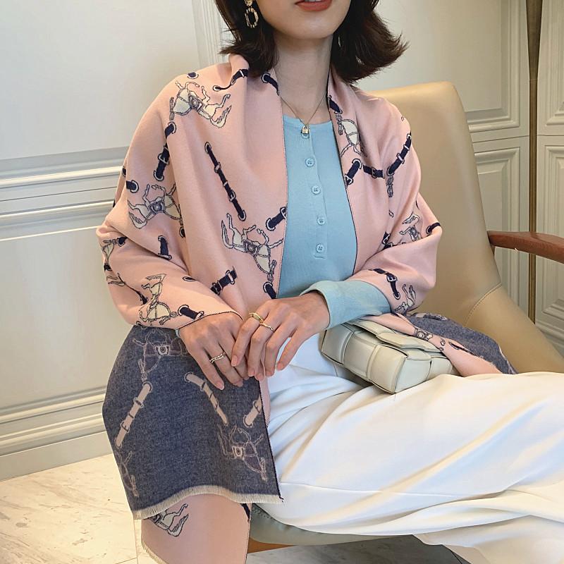 2020 New Women Adult Print Woman Winter Fashion Female Shawls Cashmere Wraps Hijab Wholesale Bandana Scarves Foulard
2020 New Women Adult Print Woman Winter Fashion Female Shawls Cashmere Wraps Hijab Wholesale Bandana Scarves Foulard