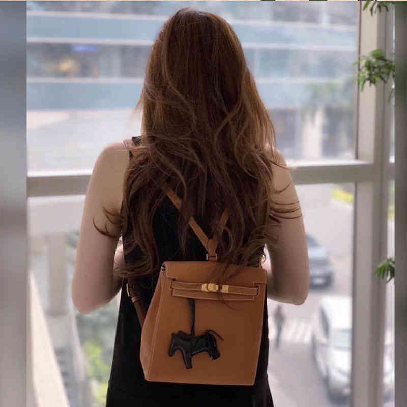 Luxury Herme Designer Handbag 2021h new top layer lychee grain cowhide backpack star same keilys leather women's bagNPKX bags999 bbnjio
Luxury Herme Designer Handbag 2021h new top layer lychee grain cowhide backpack star same keilys leather women's bagNPKX bags999 bbnjio