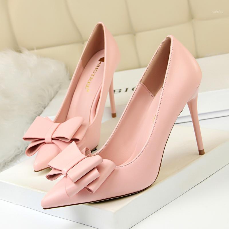 Fall 2020 Korean version of the new bow candy color ladies high heels shallow mouth pointed shoes1, Red
Fall 2020 Korean version of the new bow candy color ladies high heels shallow mouth pointed shoes1, Red
