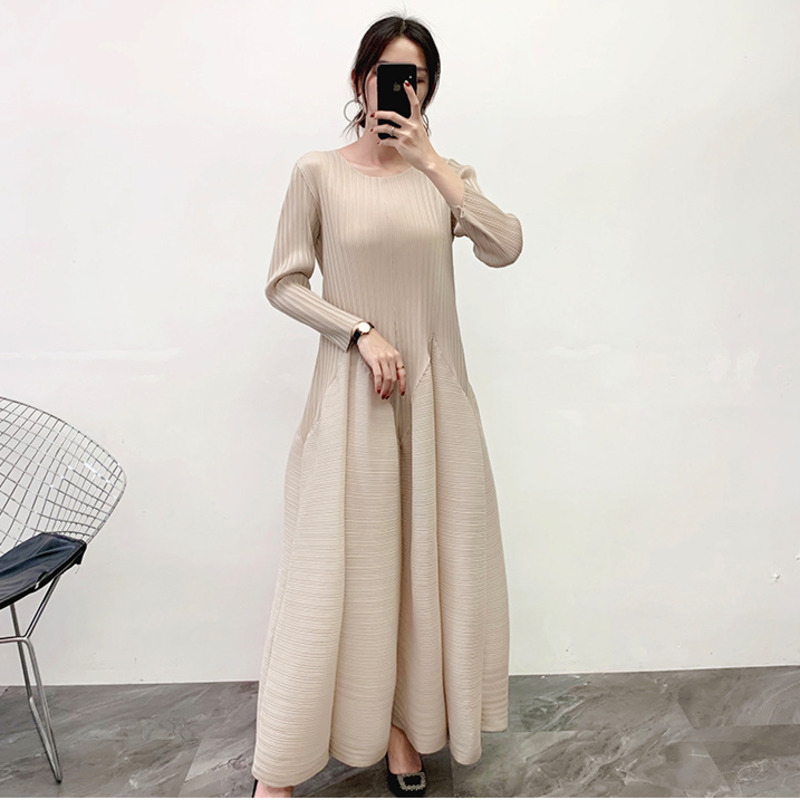 LANMREM New fashion floor length round collar full sleeves pleated loose elastic pleating long dress female party vestido 201126