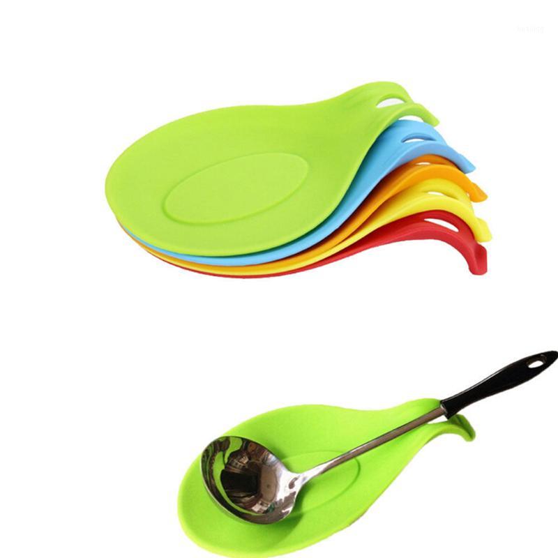 Wholesale- 1Pc Silicone Spoon Rest Kitchen Heat Resistant Spoon Holder Rack Creative Kitchen Tools1
Wholesale- 1Pc Silicone Spoon Rest Kitchen Heat Resistant Spoon Holder Rack Creative Kitchen Tools1