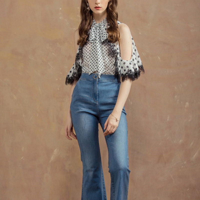 New 2021 Summer Designer Women Shirts Printed Points Ruffles Lace Ladies India Popular Sexy Out Blusas Tops Lmvr, White color.
New 2021 Summer Designer Women Shirts Printed Points Ruffles Lace Ladies India Popular Sexy Out Blusas Tops Lmvr, White color.