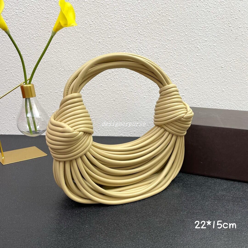 Shoulder Bags designer bag Women clutch with Knotted Jodie Fashion Handbag for Womens Mini Wallet Lady money clip Luxury bags Ramen Tote Evening purse, Black
Shoulder Bags designer bag Women clutch with Knotted Jodie Fashion Handbag for Womens Mini Wallet Lady money clip Luxury bags Ramen Tote Evening purse, Black