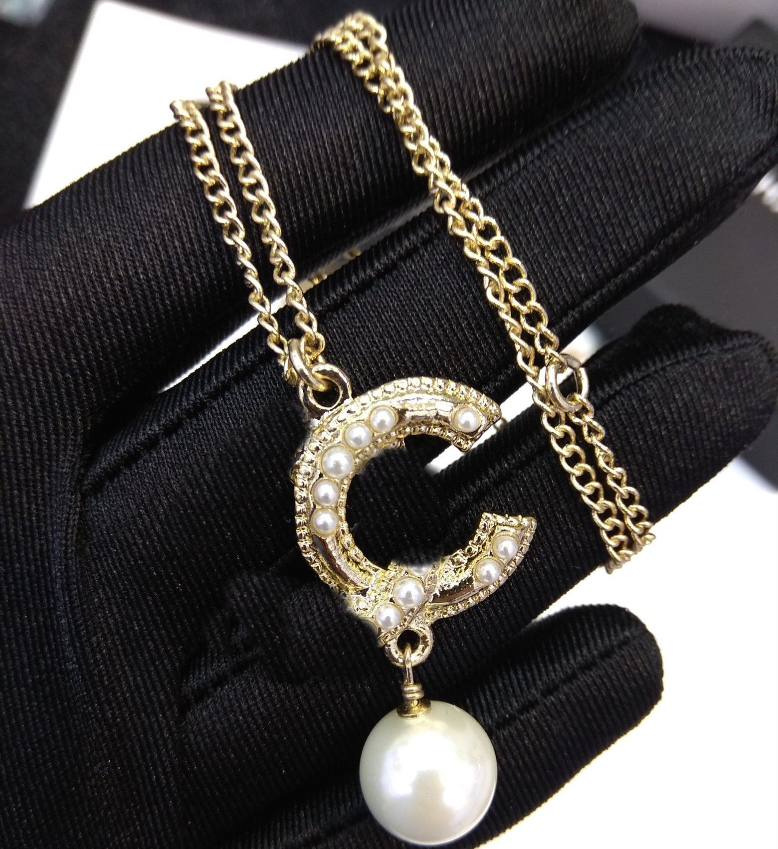 Fashion Pendant Necklace for Woman Gift Simple Pearl Necklace High Quality Brass Material Necklace Hot Sale Jewelry Supply
Fashion Pendant Necklace for Woman Gift Simple Pearl Necklace High Quality Brass Material Necklace Hot Sale Jewelry Supply