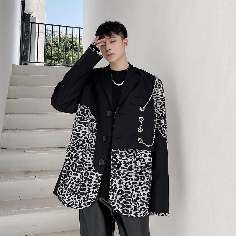 Male Streetwear Hip Hop Suit Coat Stage Fashion Show Clothing Men Leopard Splice Iron Chain Casual Loose Suit Blazer Jacket1, 1226
Male Streetwear Hip Hop Suit Coat Stage Fashion Show Clothing Men Leopard Splice Iron Chain Casual Loose Suit Blazer Jacket1, 1226