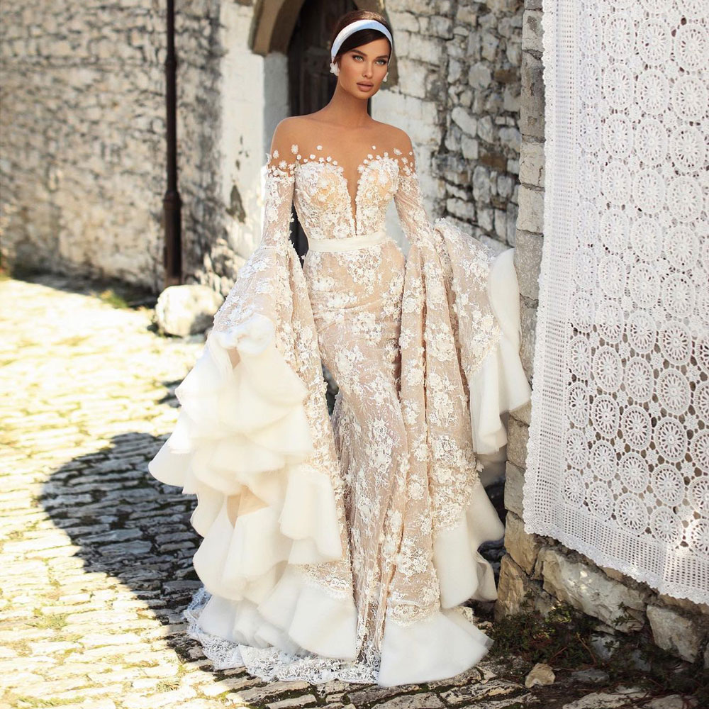 Mermaid Fabulous Lace Wedding Dresses Sheer Bateau Neck Trumpet Long Sleeves Bridal Gowns Covered Buttons Back Sweep Train Robe De Marie