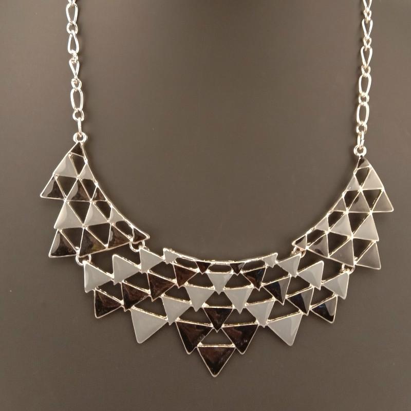 New Fashion Vintage Enamel Necklace Jewelry Women Silver Plated Chain Alloy Charms Pendant Choker GeometrIc Triangle Necklaces
New Fashion Vintage Enamel Necklace Jewelry Women Silver Plated Chain Alloy Charms Pendant Choker GeometrIc Triangle Necklaces
