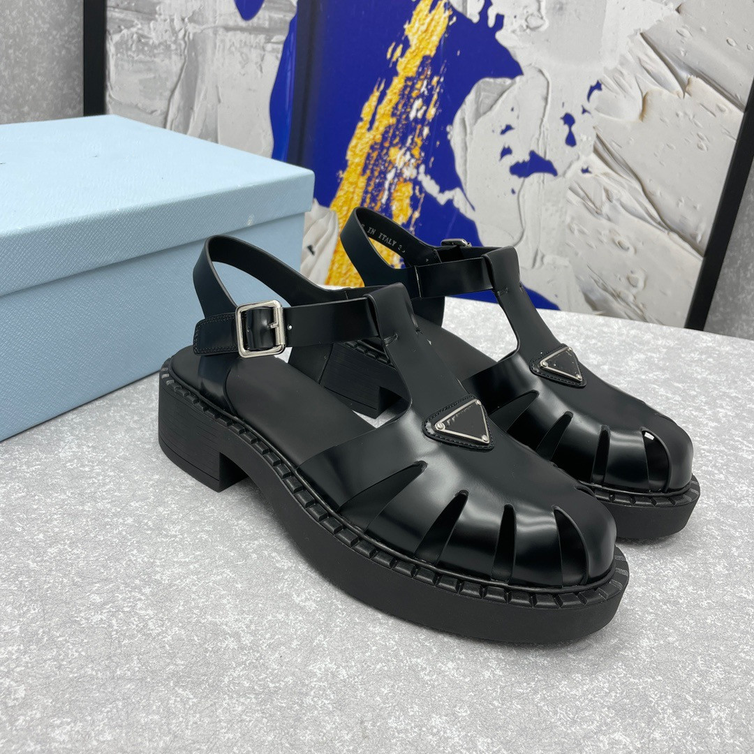 New arrival 2022 spring and Summer Pop small leather shoes college sandals fashionable matching socks classic soft rubber sole size35-41, Black
New arrival 2022 spring and Summer Pop small leather shoes college sandals fashionable matching socks classic soft rubber sole size35-41, Black
