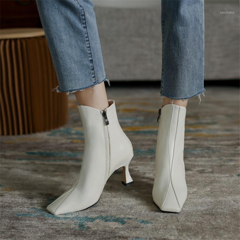 Winter Women Boots Fashion Retro Color Matching/white Square Toe Stiletto High Heels Commut Genuine Leather Boots Item No.F-9321
Winter Women Boots Fashion Retro Color Matching/white Square Toe Stiletto High Heels Commut Genuine Leather Boots Item No.F-9321