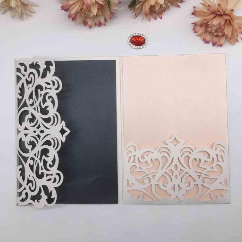 30pcs Vintage Crown Invitation Card Hollow Laser Cut Pattern Design Birthday Party Cards Invitations Tri-folding Invitations
30pcs Vintage Crown Invitation Card Hollow Laser Cut Pattern Design Birthday Party Cards Invitations Tri-folding Invitations
