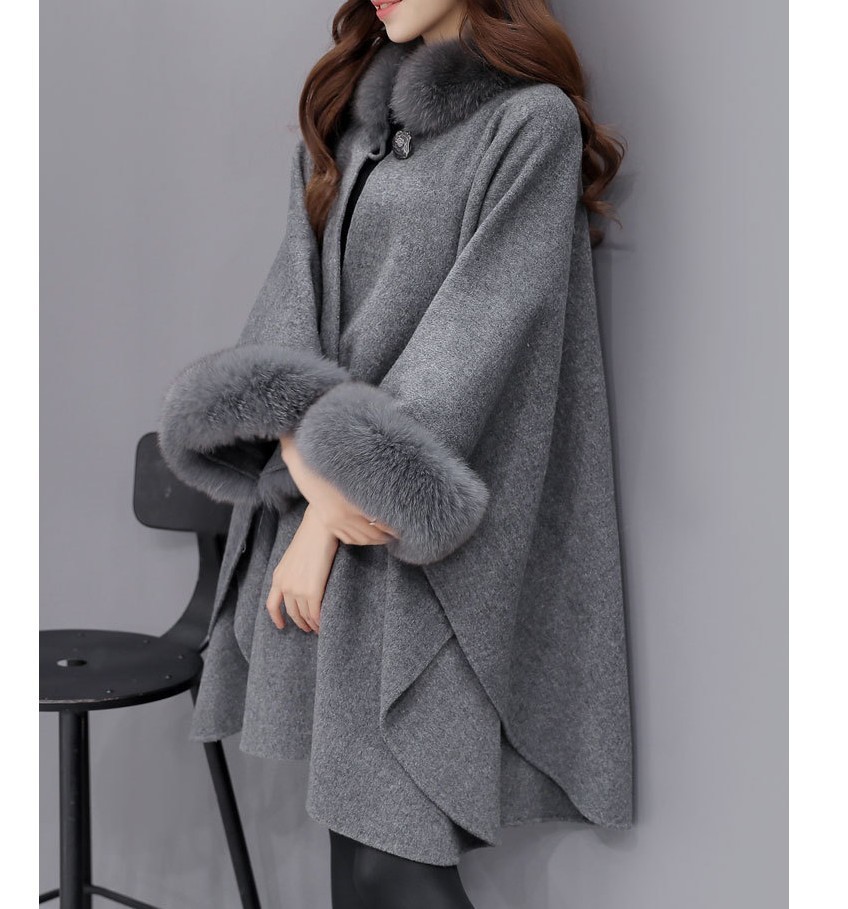 Ponchos and Capes Women Christmas Fashion Flare Sleeve Faux Fox Fur Collar Winter Wool Cloak Cape Coat Poncho Long Overcoat 201028