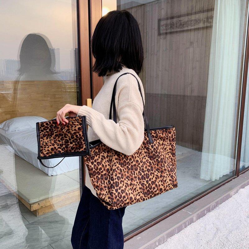 European Sexy Leopard Print Women Big Tote Bag 2020 Shopping Bag Vintage Shoulder Large Capacity Woman Handbags, Yellow
European Sexy Leopard Print Women Big Tote Bag 2020 Shopping Bag Vintage Shoulder Large Capacity Woman Handbags, Yellow