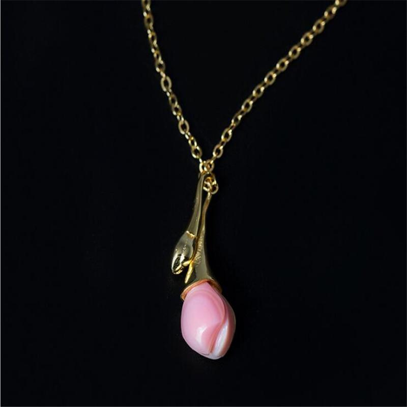 2020 Hot Gold flower pendant female Pendant Necklace for Women Simple Female Short Chain Necklace Magnolia Flower
2020 Hot Gold flower pendant female Pendant Necklace for Women Simple Female Short Chain Necklace Magnolia Flower