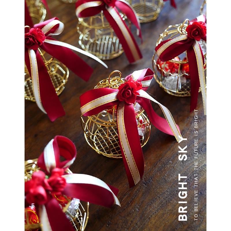 20 pcs Creative Gold Hollow Birdcage Metal Candy Box wrought iron wedding Party Bow candy tin boxs Portable Gift Box Package Bag
20 pcs Creative Gold Hollow Birdcage Metal Candy Box wrought iron wedding Party Bow candy tin boxs Portable Gift Box Package Bag