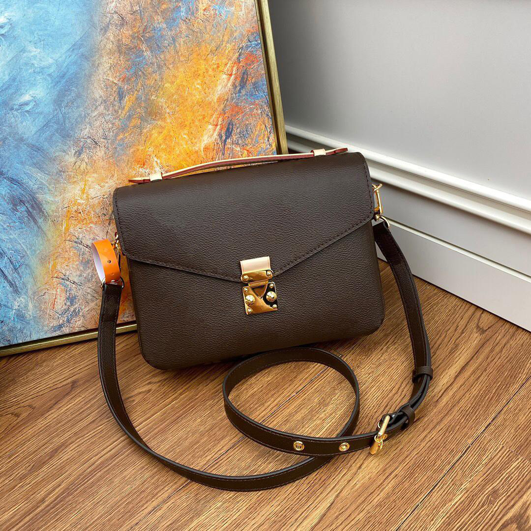 luxurys designers crossbody bag Women handbag messenger oxidizing leather METIS elegant shoulder purse shopping tote, No bag
luxurys designers crossbody bag Women handbag messenger oxidizing leather METIS elegant shoulder purse shopping tote, No bag