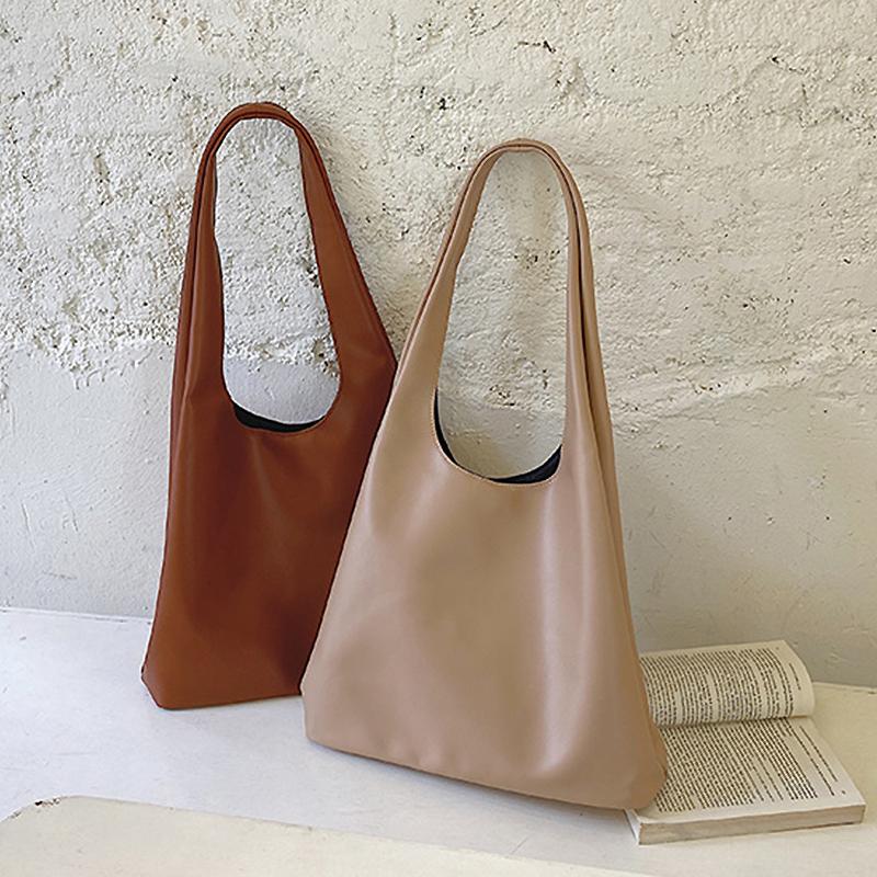 Niche Large Capacity Ladies Tote Bag Retro Women Shoulder Bag Simple Design Handbag Female PU Leather Soft Hand and Purses, Black
Niche Large Capacity Ladies Tote Bag Retro Women Shoulder Bag Simple Design Handbag Female PU Leather Soft Hand and Purses, Black